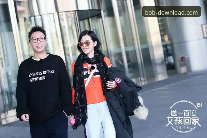 资深行业观察者解析：半岛BOB体育如何重塑数字体验入口